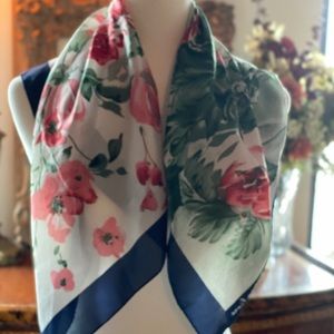 Vintage Floral Scarf 🧣 Navy, Pink, Green